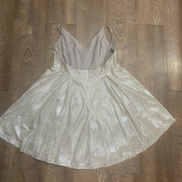 GUC Lulu’s lookout weekend sparkly gold skater dress with pockets size XL - Picture 6 of 14